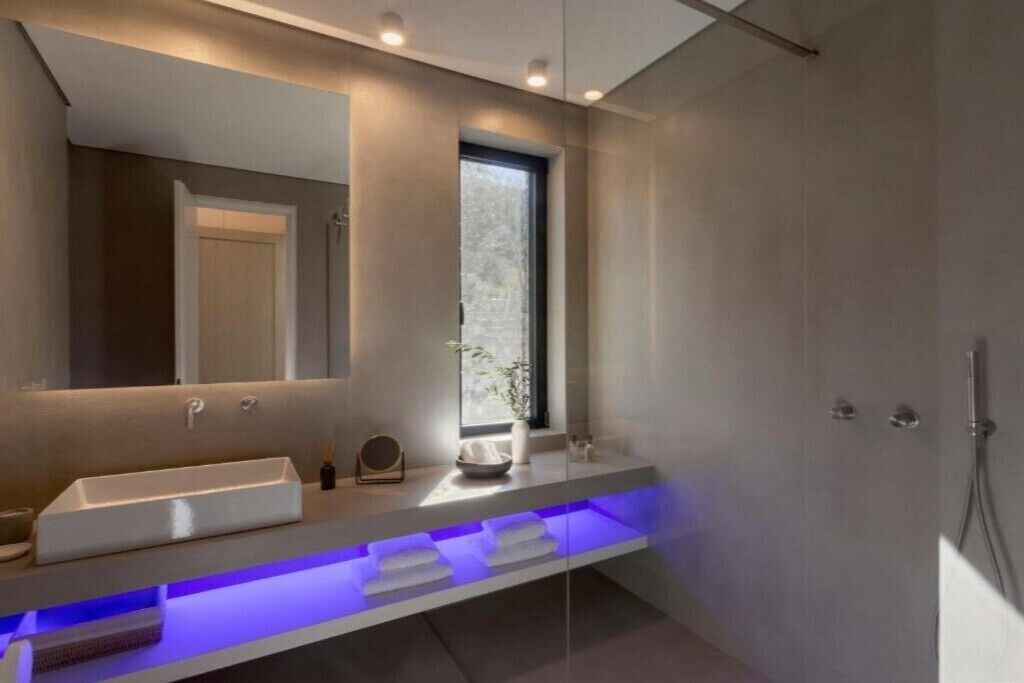 Photo of Bathroom in Agios Emilianos