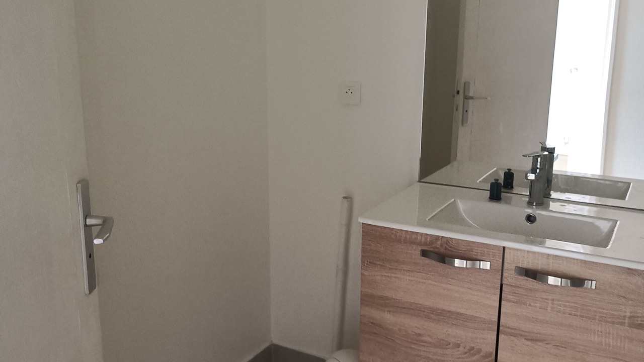 Photo of Bathroom in 13th Arrondissement