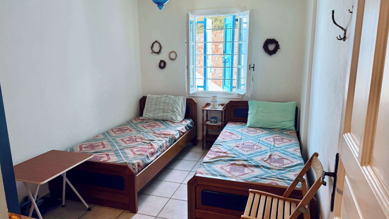 Photo of Bedroom in Ornos