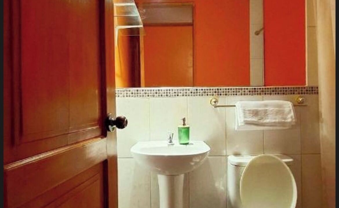 Photo of Bathroom in Ollantaytambo