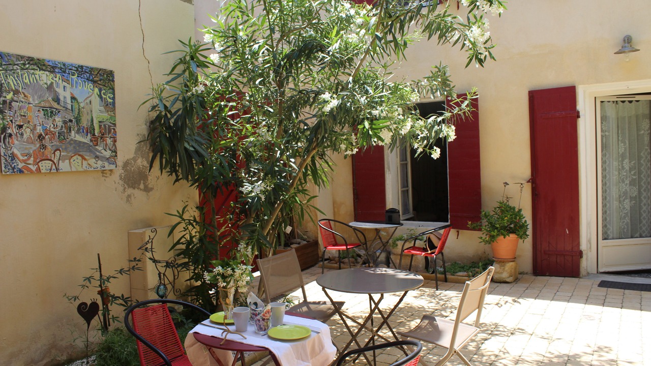 Photo of Outdoor in Eyragues