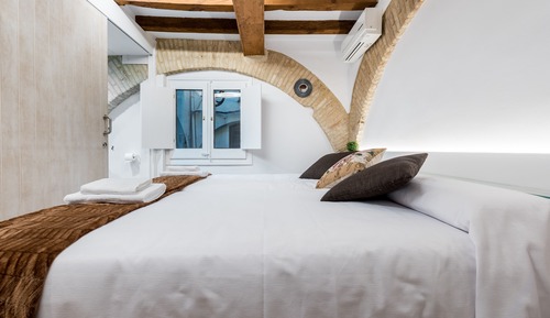 Twin Room, Courtyard View (2)