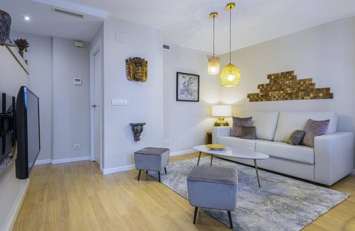 Valencia City Centre Apartment | Cozy duplex with Terrace, 1 Bedrooms, 2+2 Pax, Central Market, old town