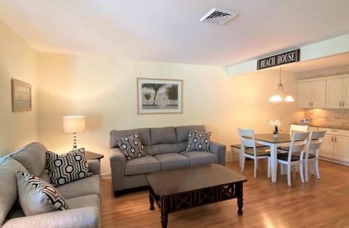 Village Green Condo | Sea Isle City - Situated midway between Historic Cape May and the "Always Turned On" Atlantic City