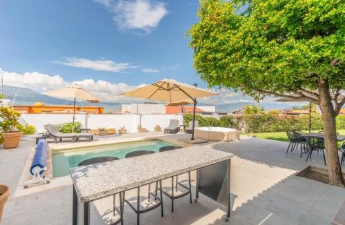 Raquet Club House | ANANA Casa de los Sueños - Villa with Thermal Water and Views