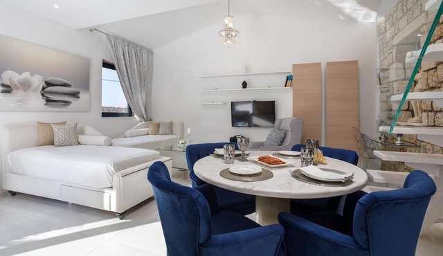 Dion Villa - Pool & Jacuzzi - Sleeps 4 - Zakynthos