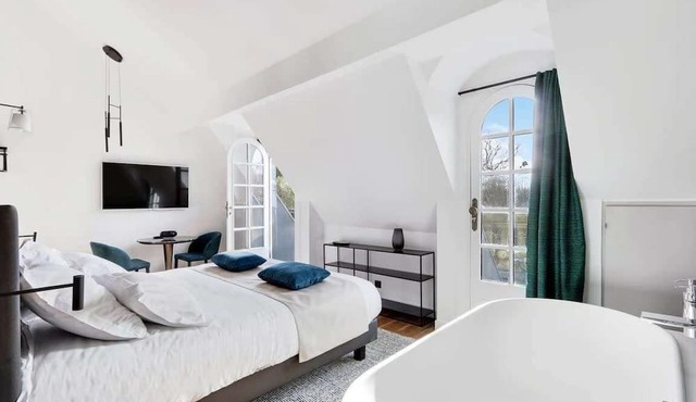 Labruyère House - Cosy Garden Suite