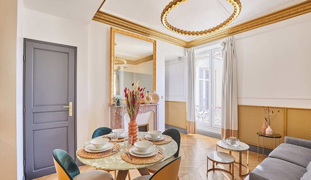 Superb AC- 2BDR apartement Montaigne/Arc de Triomphe
